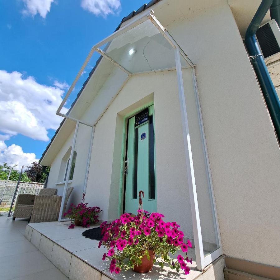 Santorini Apartment สเรมสกา มิโตรวิตซา ภายนอก รูปภาพ