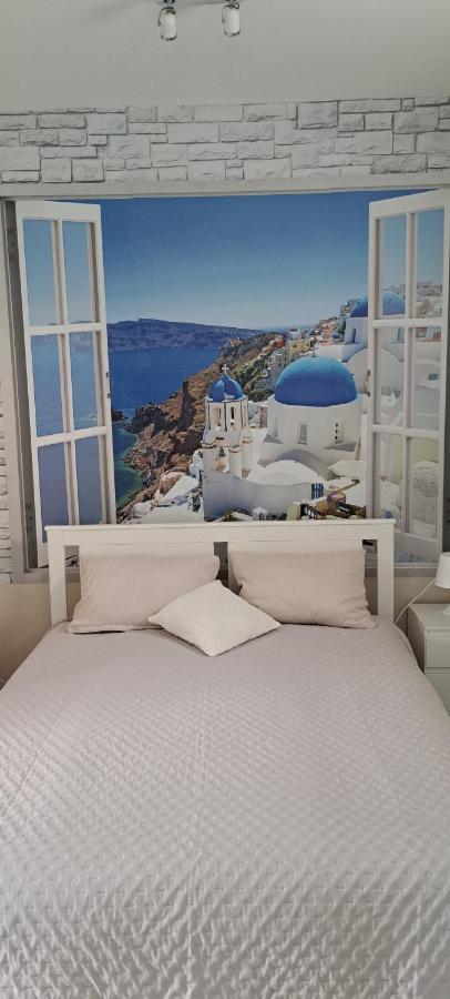 Santorini Apartment สเรมสกา มิโตรวิตซา ภายนอก รูปภาพ